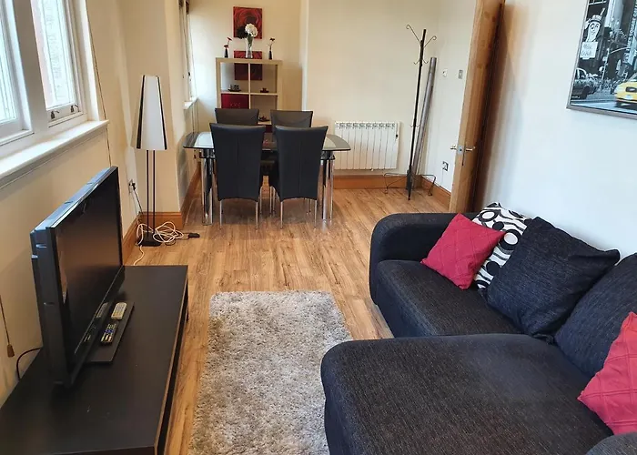 Marina Court La14 2hl Apartment